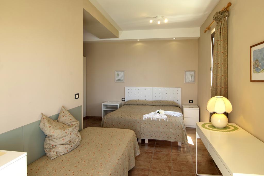 Hotel Mariano Gargnano Exterior photo