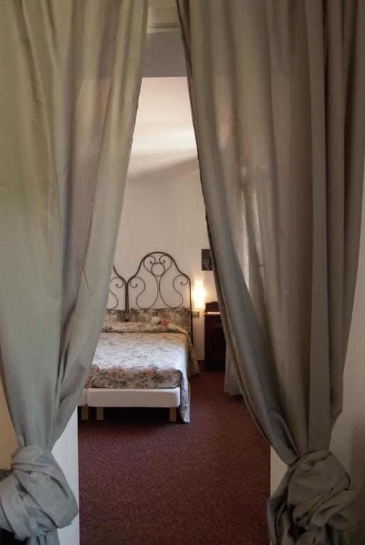 Hotel Mariano Gargnano Room photo